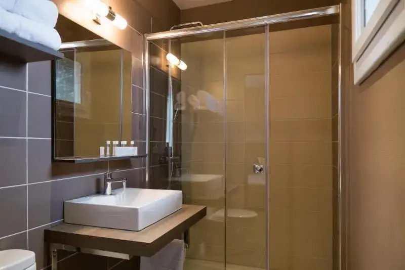 Superior Triple room with park view