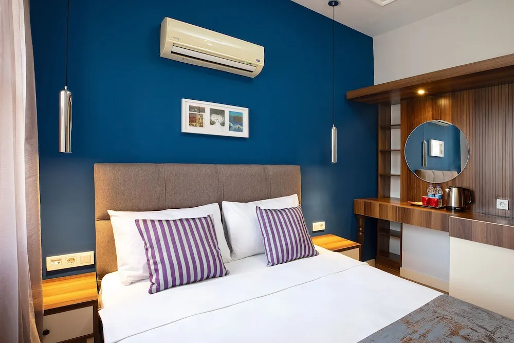 Economy room
