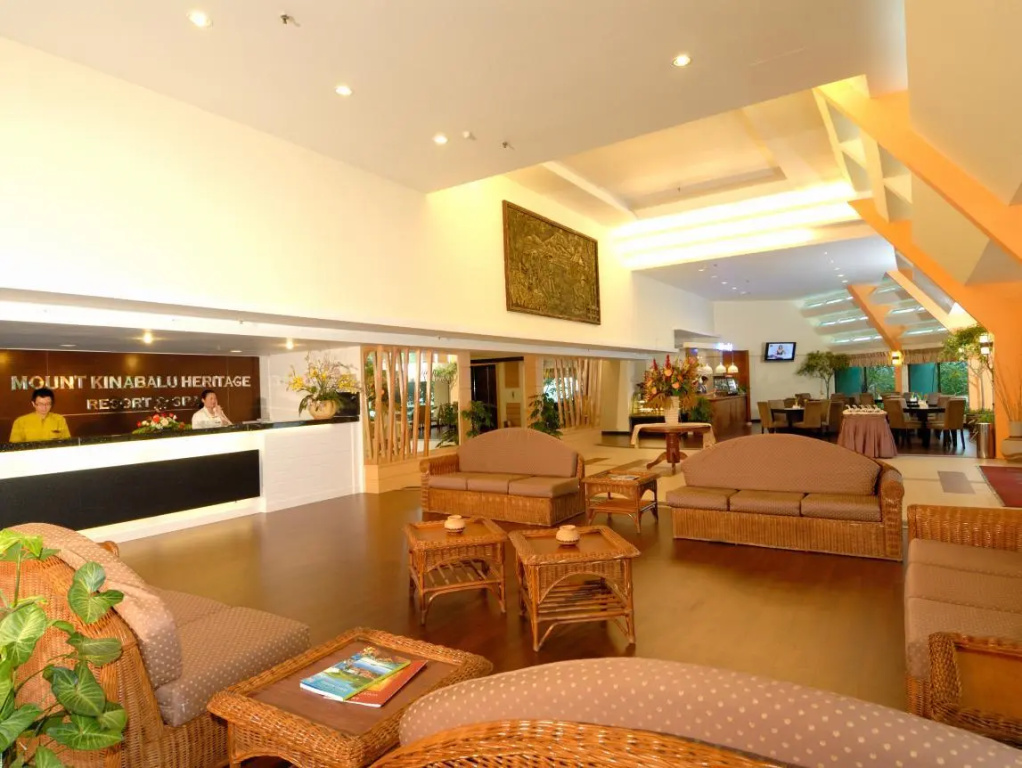Lobby & Reception