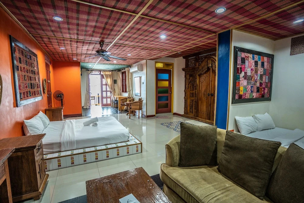 Lost Paradise Resort