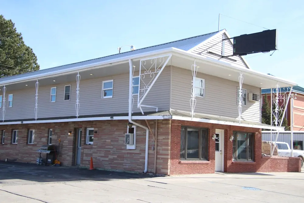 Townhouse Motel