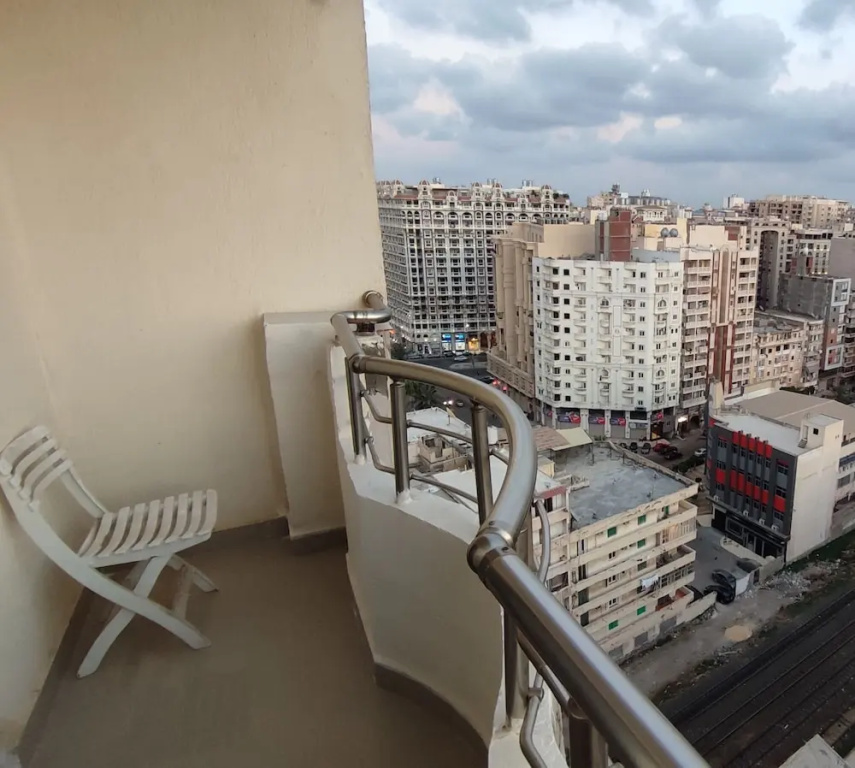 Female only A Room in 3 rooms CITYCENTRE