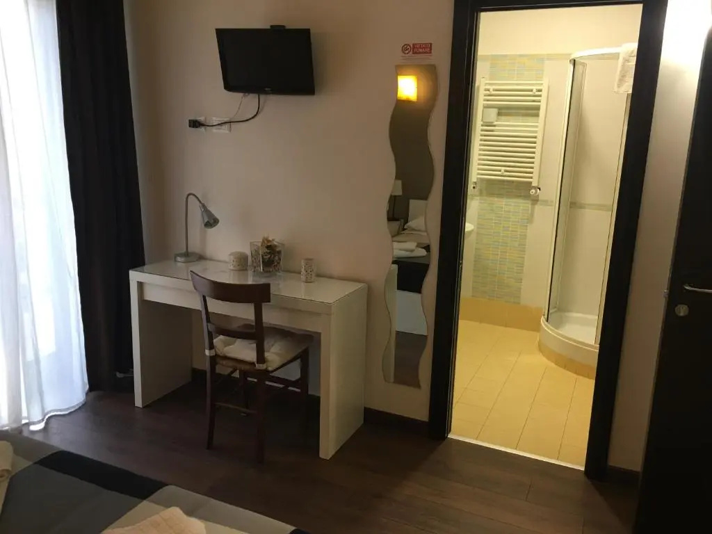Standard Double room (full double bed)