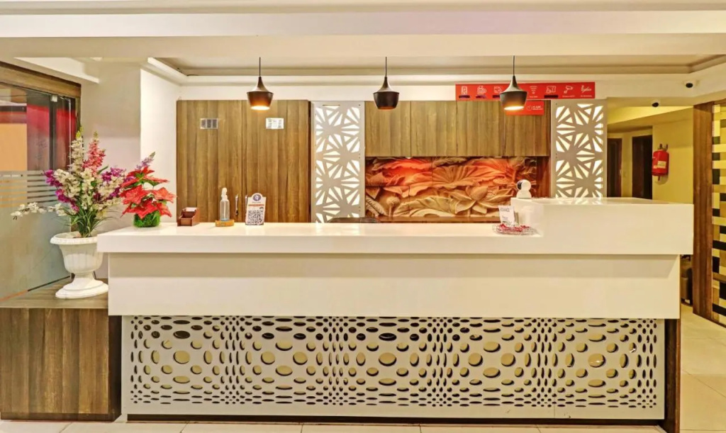 Lobby & Reception