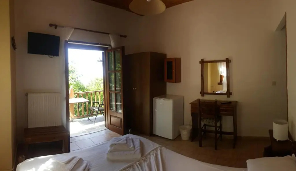 Standard Double room with balcony and with sea view (full double bed)