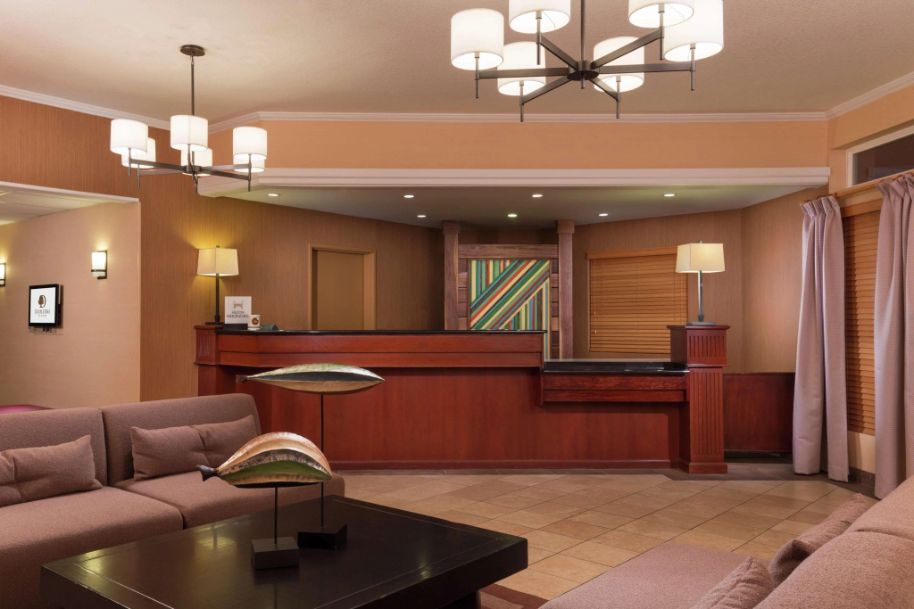 Lobby & Reception