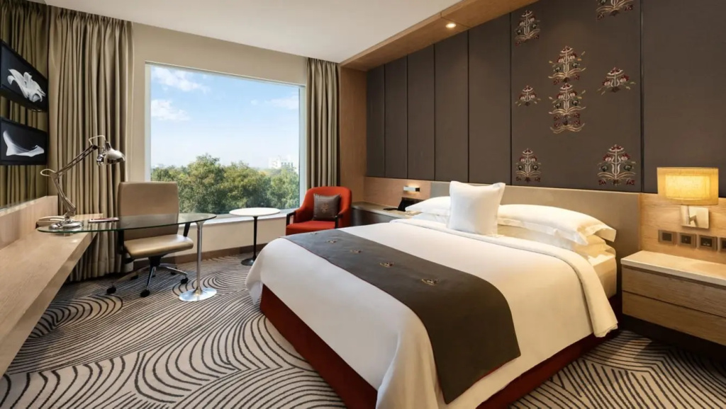 Executive Club Room, Guest room, Queen, City view
