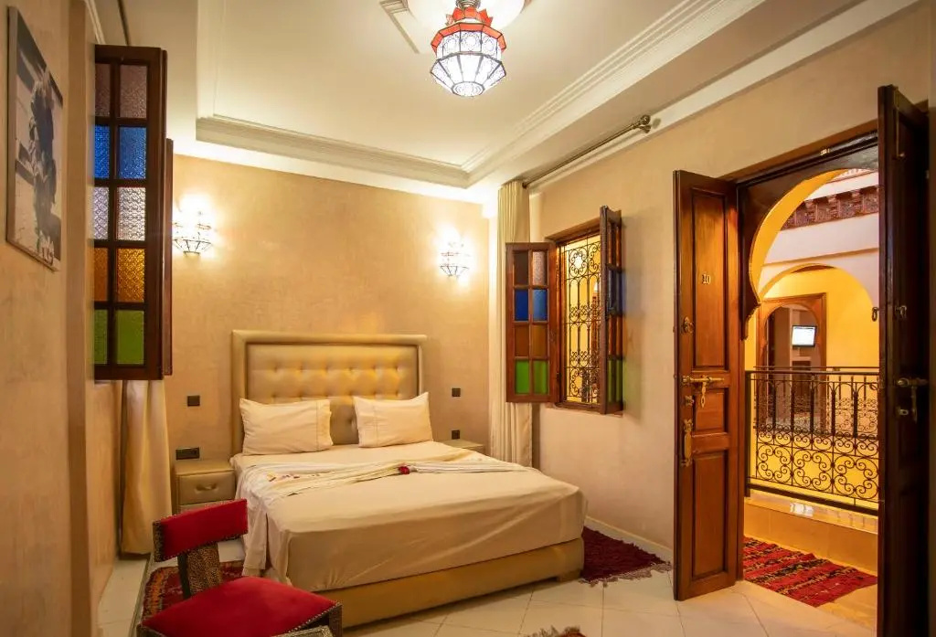 Deluxe Double room (full double bed)