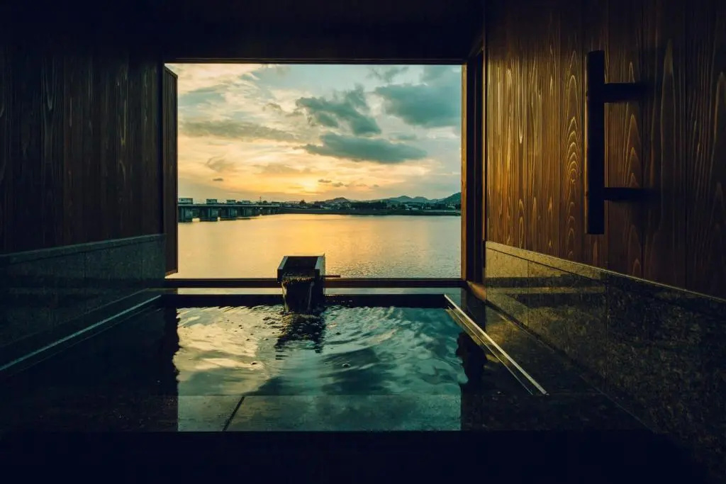 Suite with river view