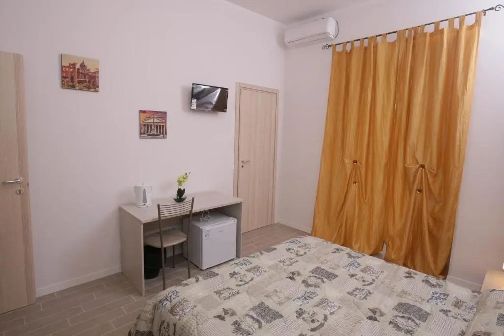 Standard Double room (full double bed)