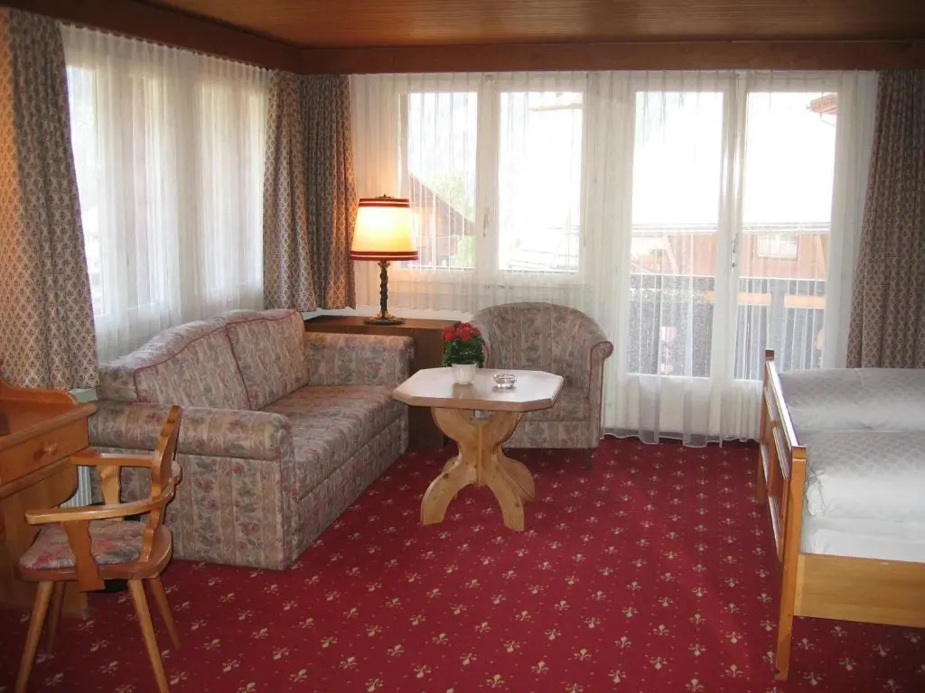Deluxe Double room (full double bed)