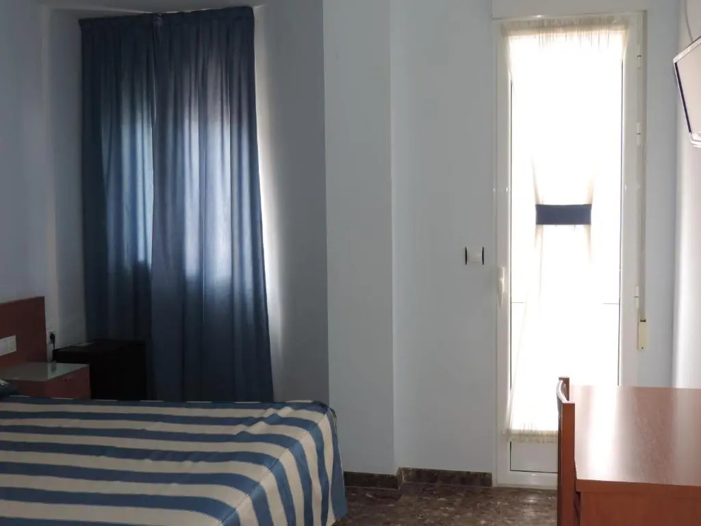 Hotel Costa San Antonio - Chambres