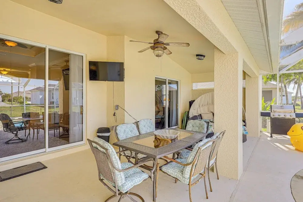 Family Fun! Spacious Home in Cape Coral