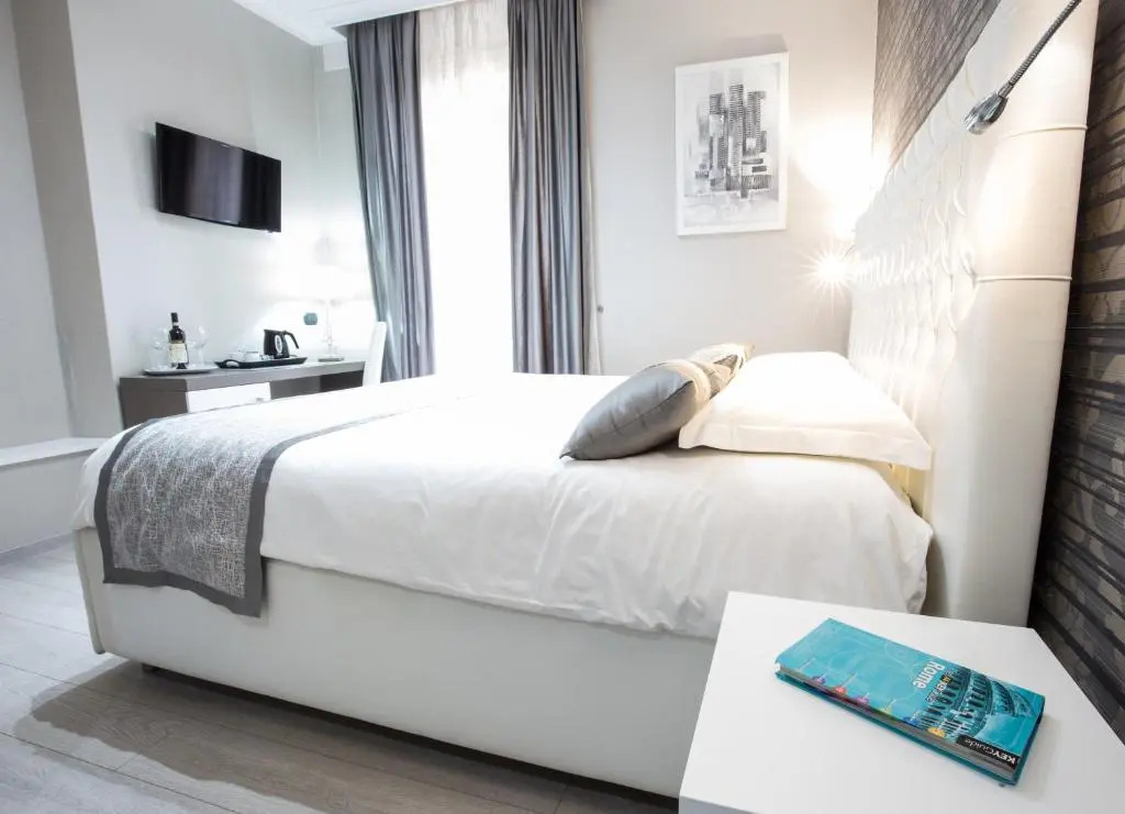 Deluxe Double room with balcony (full double bed)