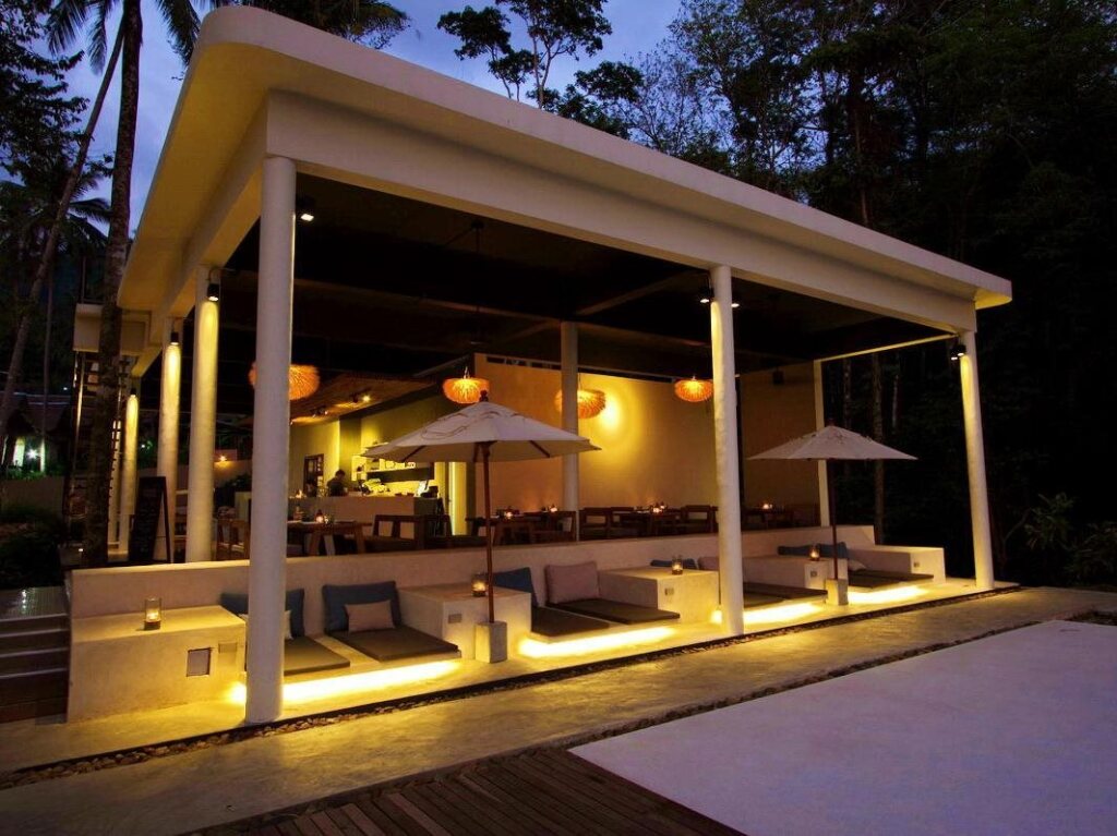 Nest Sense Resort
