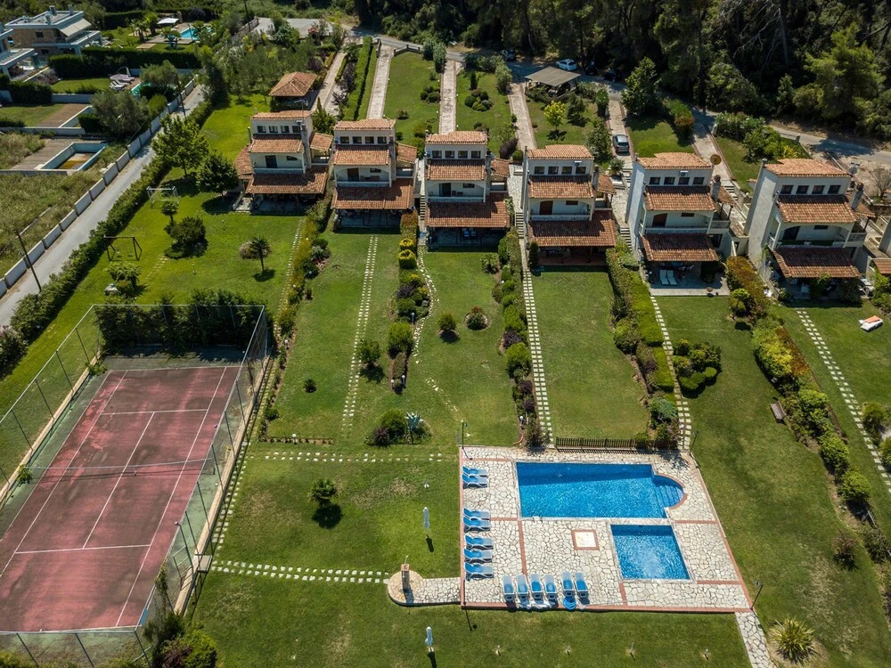 halu! Modern Villa w Pool & Tennis