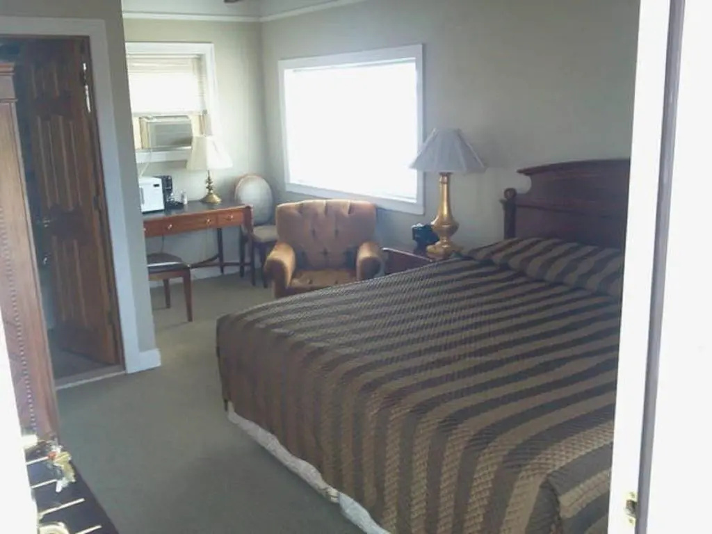 Standard Double room with sea view (full double bed)