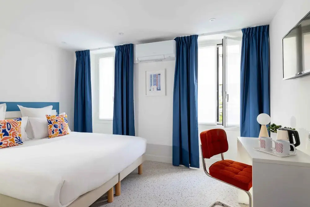 Superior room