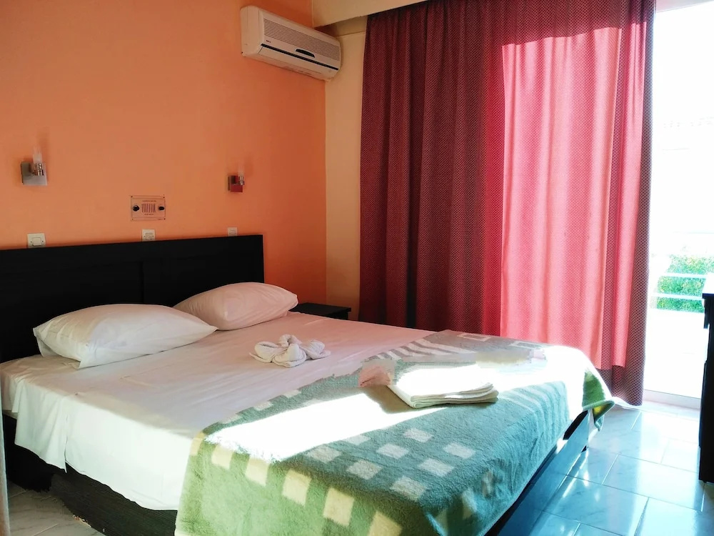 Economy Double room with balcony (full double bed)