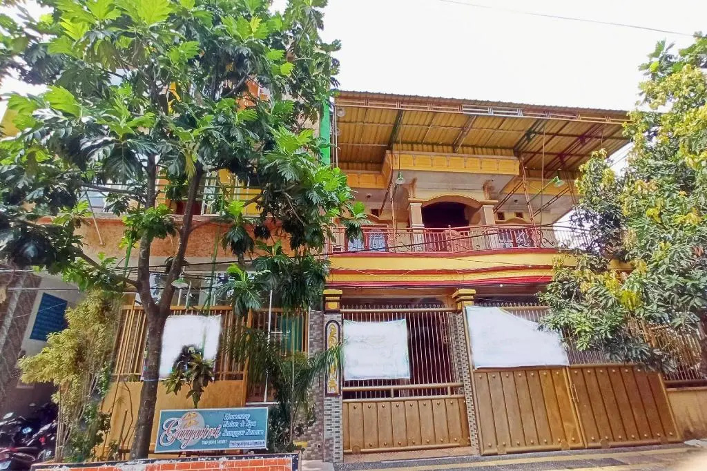 OYO 3727 Homestay Gayatri Sawojajar