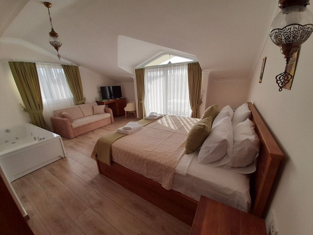 Infinity Ruby Hotel — 5