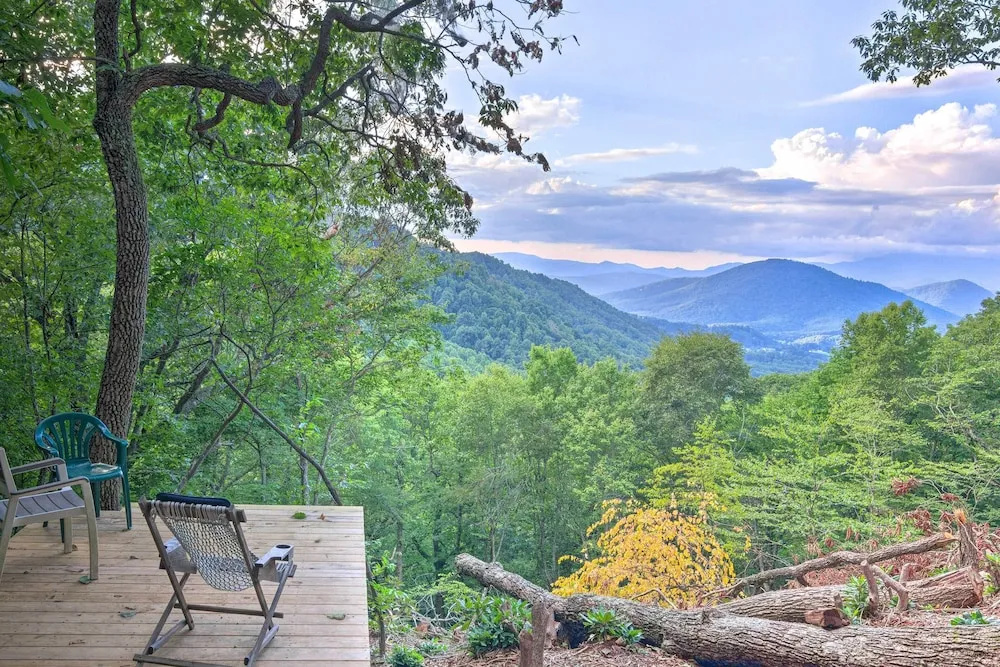 8 Acres + Hiking Trails: Little Switzerland Escape - фото 16