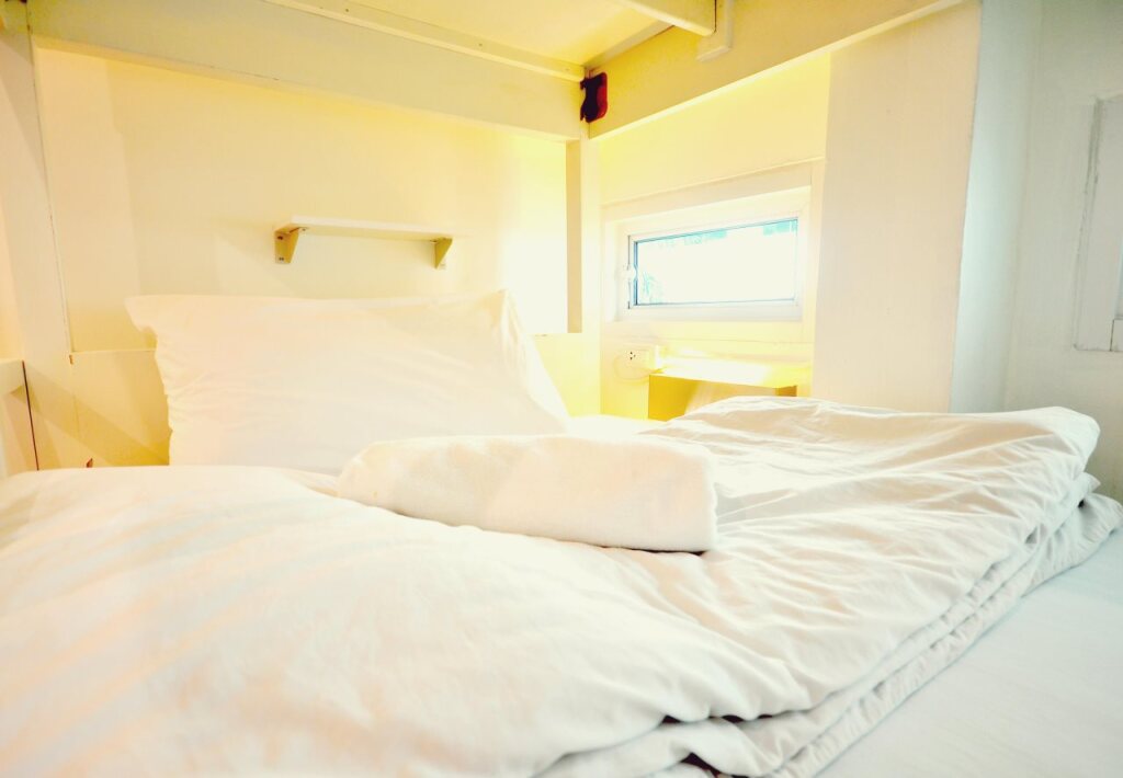HQ Hostel by null