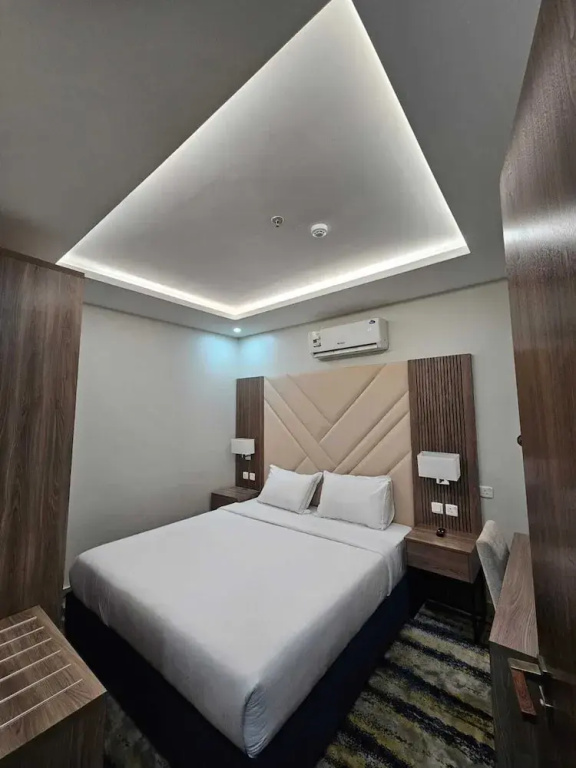 Double Junior Suite (full double bed)