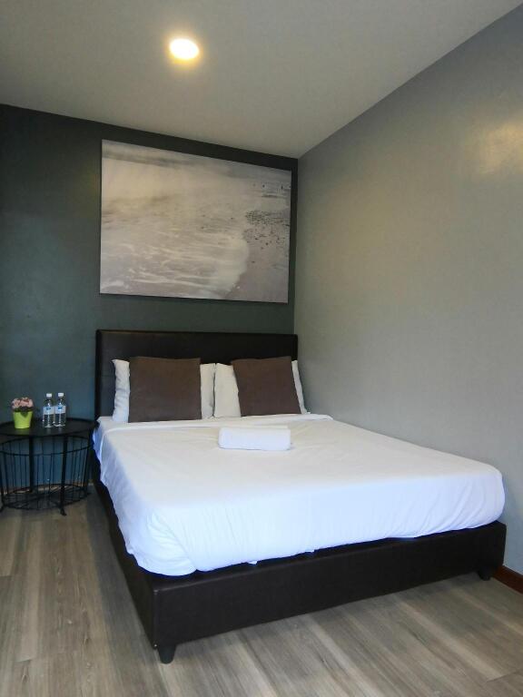 Town View Hotel