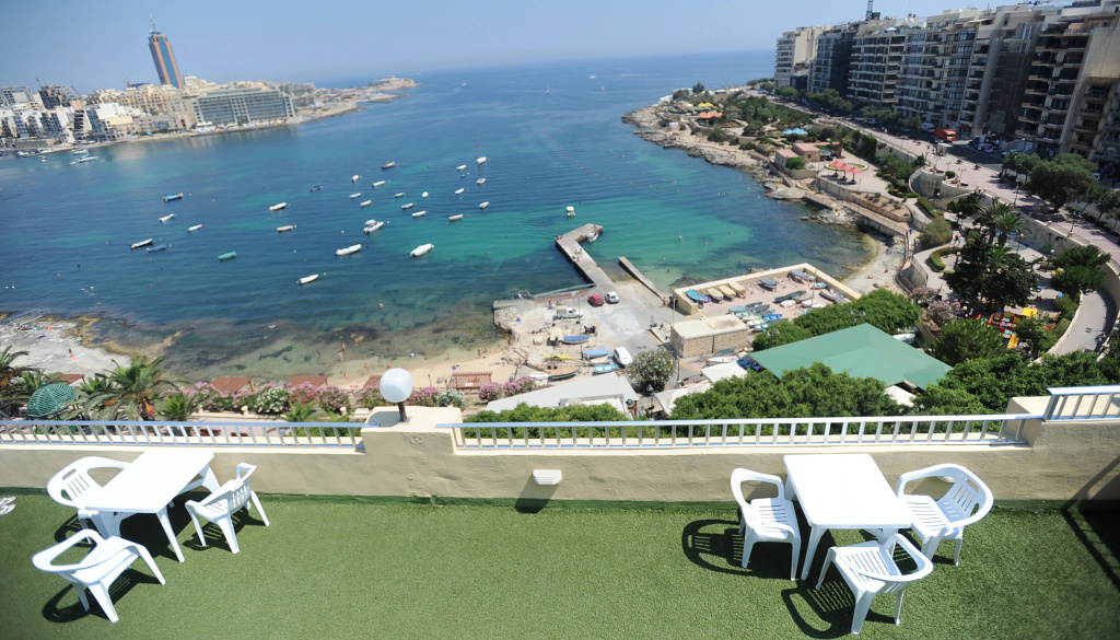 Beach & Waterfront