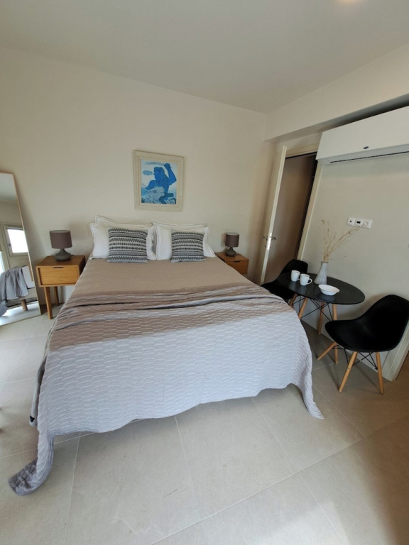 Apeiron Akrotiri by Apeiron Hotels