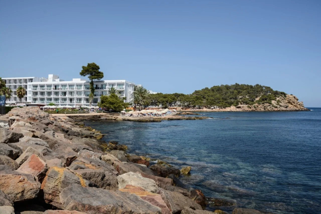 Beach & Waterfront