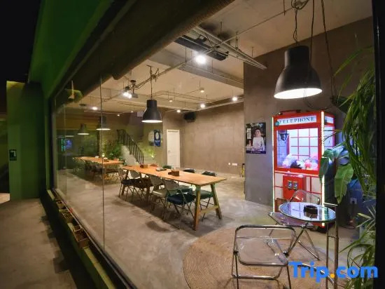 Lobby & Reception