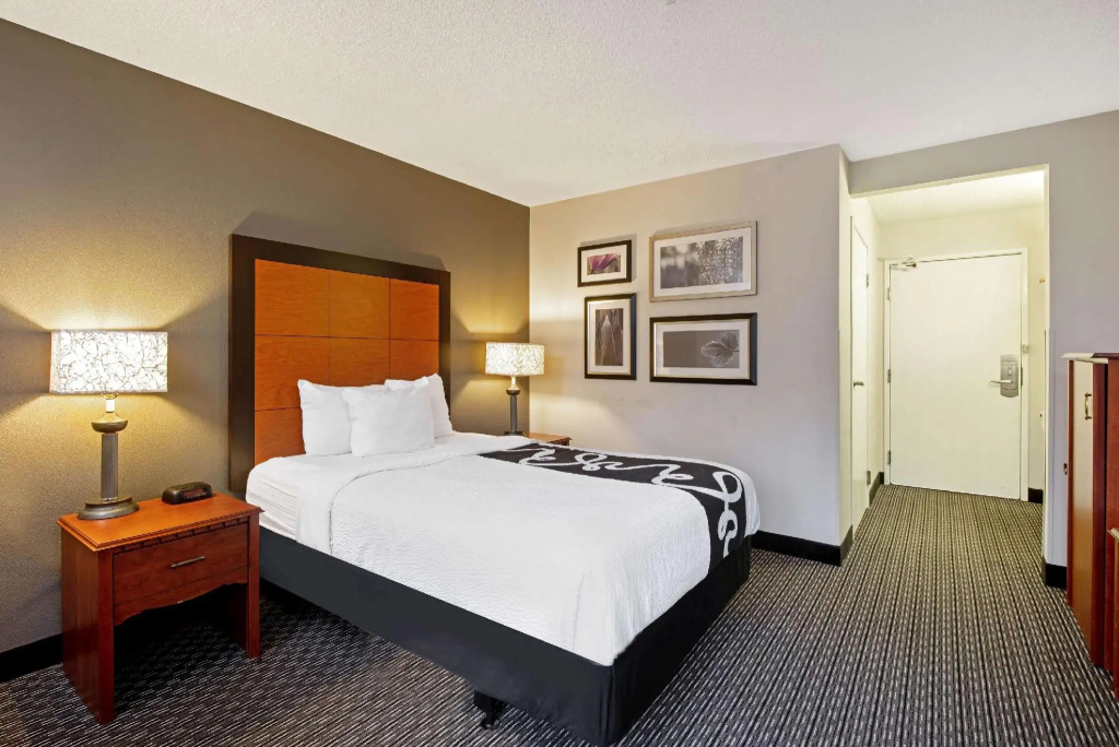 La Quinta Inn & Suites by Wyndham Harrisburg Airport Hershey - Chambres