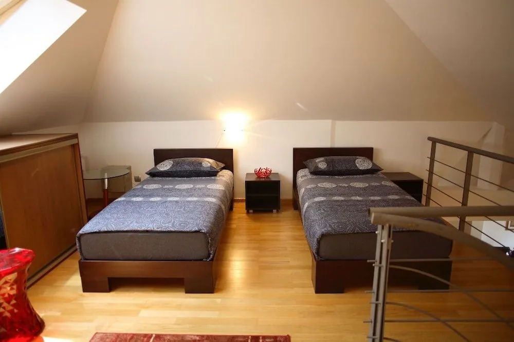 Queens Apartments — фото 4