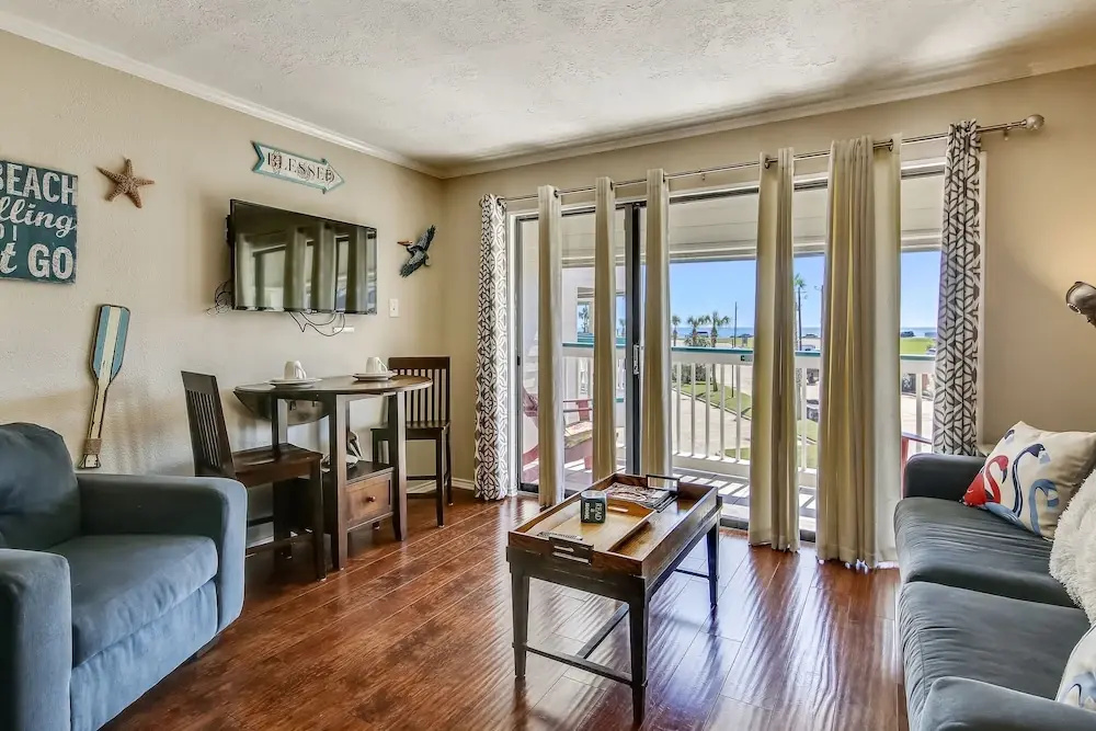 Casa Del Mar 180 - Coastal Condo