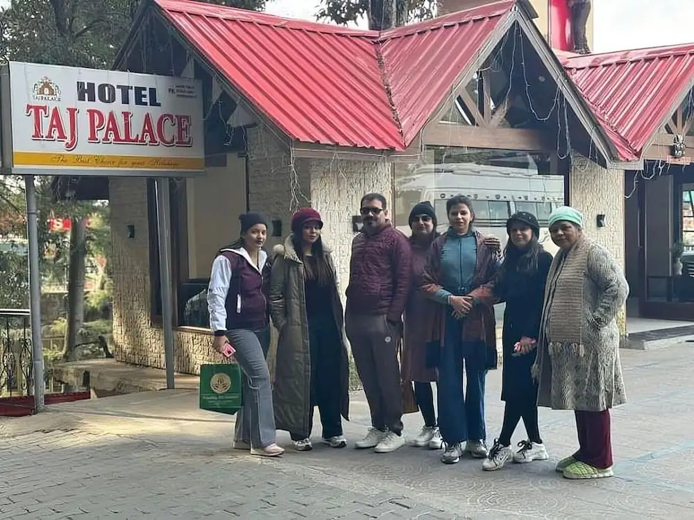 Goroomgo Mohan Palace Dalhousie