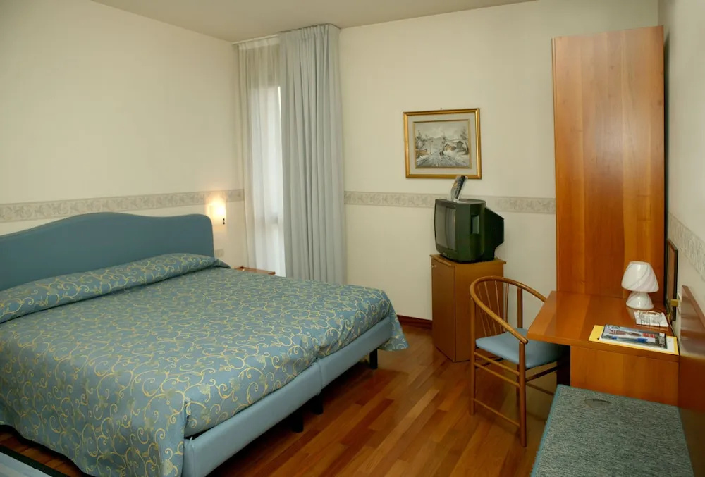 Economy room