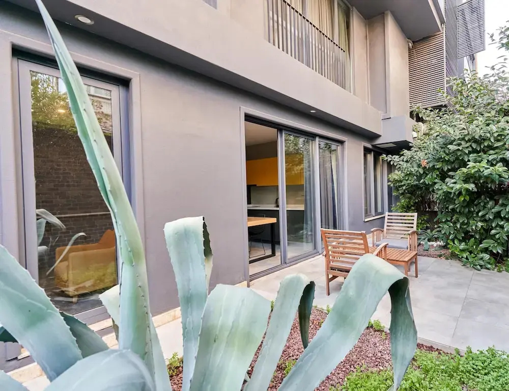 Deluxe Apartment with garden view