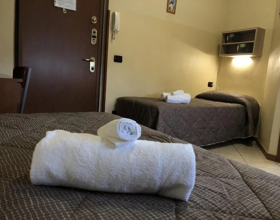 Residence Oasi Di Monza - Chambres
