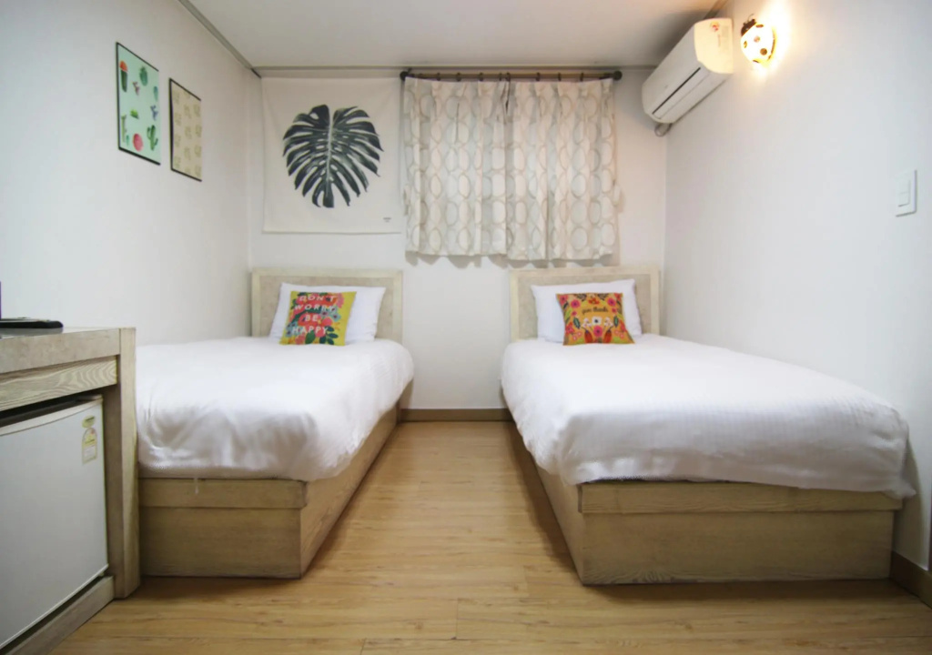 Standard Double room (twin beds)