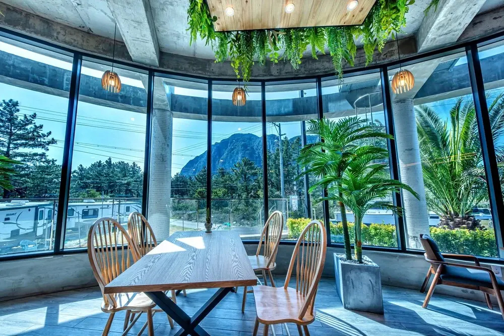 Balcony & Terrace