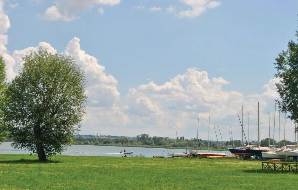 Beautiful Apartment in Castiglione D.lago PG With 1 Bedrooms, Wifi and Outdoor Swimming Pool