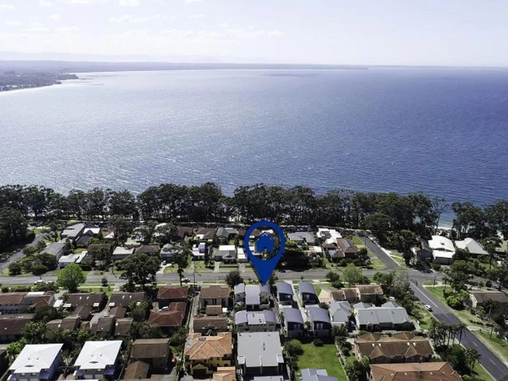 A Tropical Oasis with Views Over Jervis Bay 100m to Orion Beach