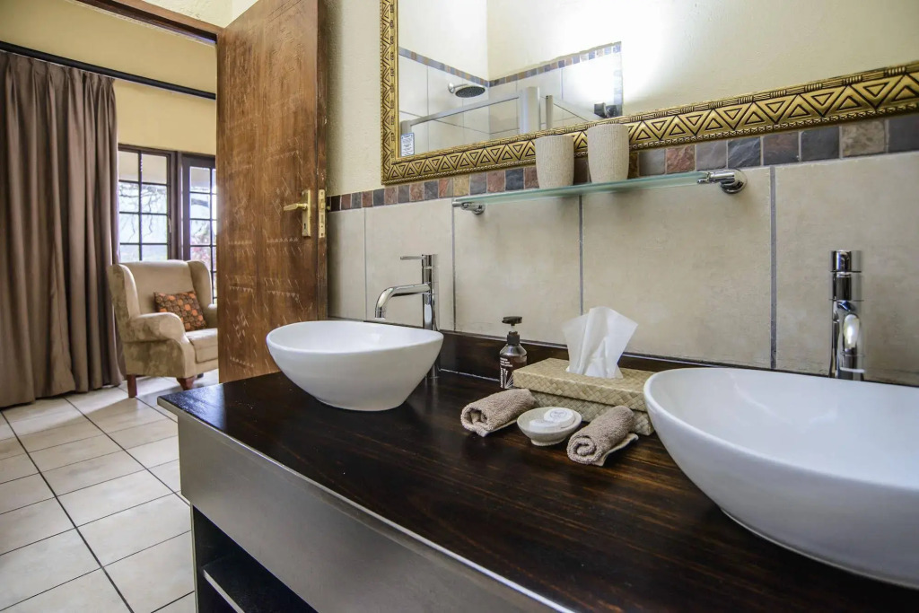 Abangane Guest Lodge - фото 8