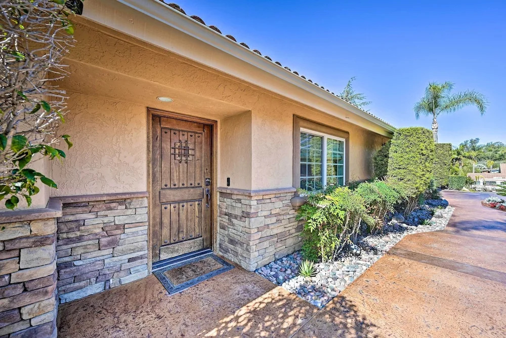 Vista Home w/ Pool ~ 11 Mi to Tamarack State Beach