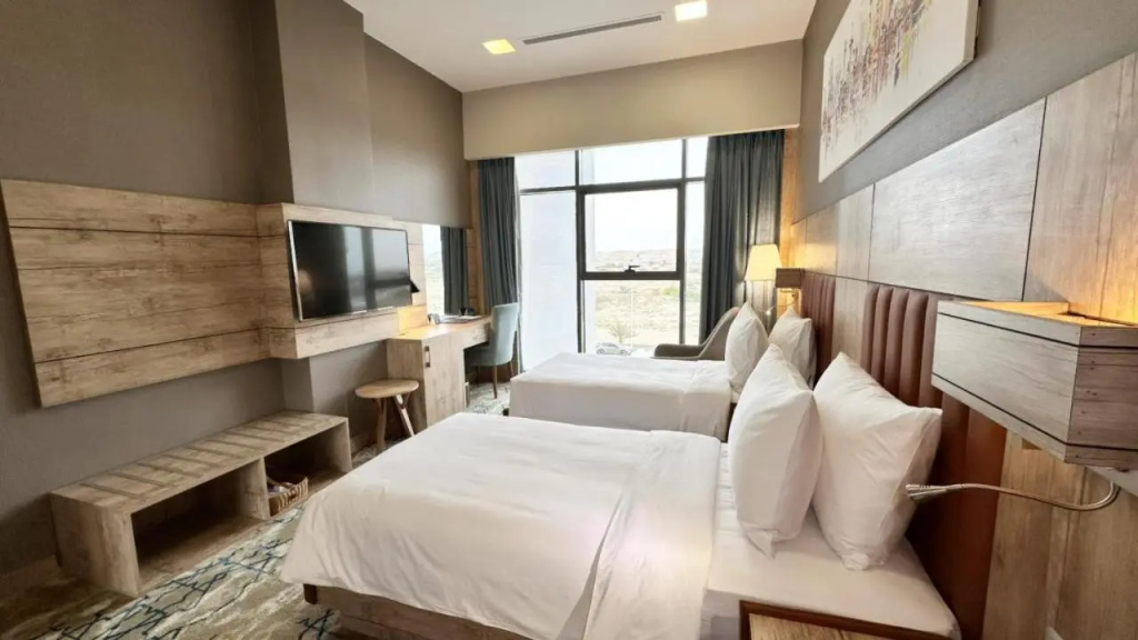 Waves Hotel — 3