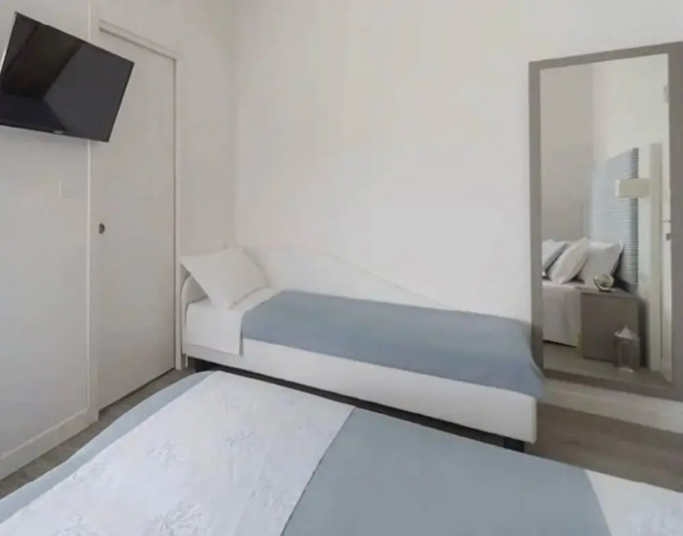 Classic Triple room with balcony and with sea view