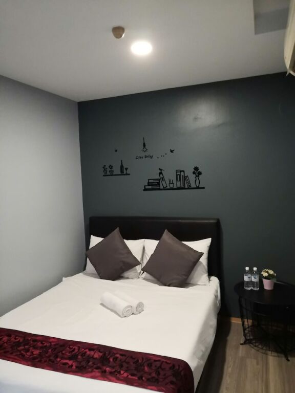 Town View Hotel