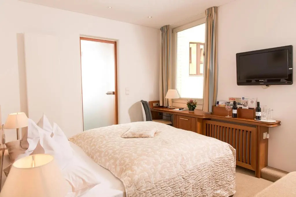 Hotel Baseler Hof - Chambres